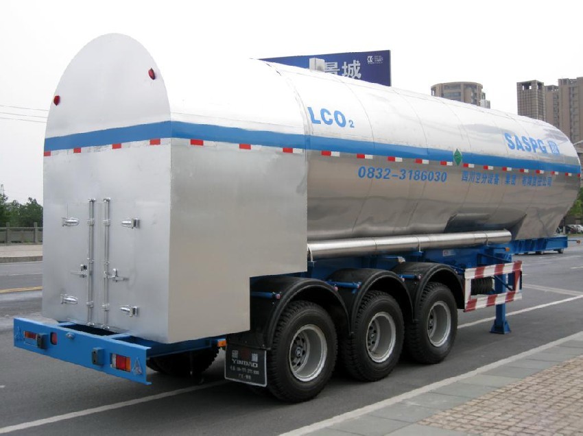 液体二氧化碳槽车
